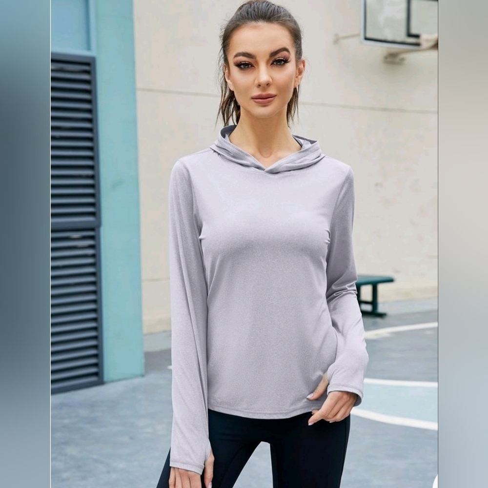 New with tags! Kojooin Womens Small gray long sleeve sun protective hoodie top